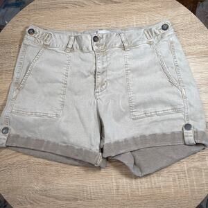 BKE buckle womens tan cuffed shorts size 31